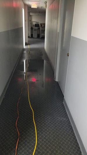 Commercial Flood Cleanup in Sherman Oaks, CA (3)